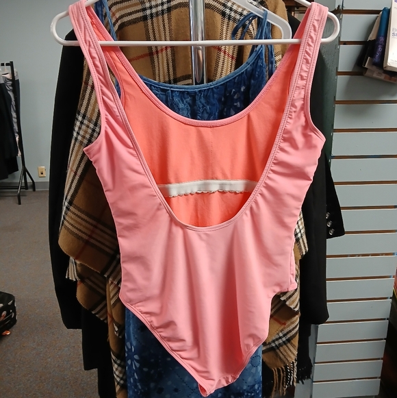 Bathing Suit - Picture 4 of 6